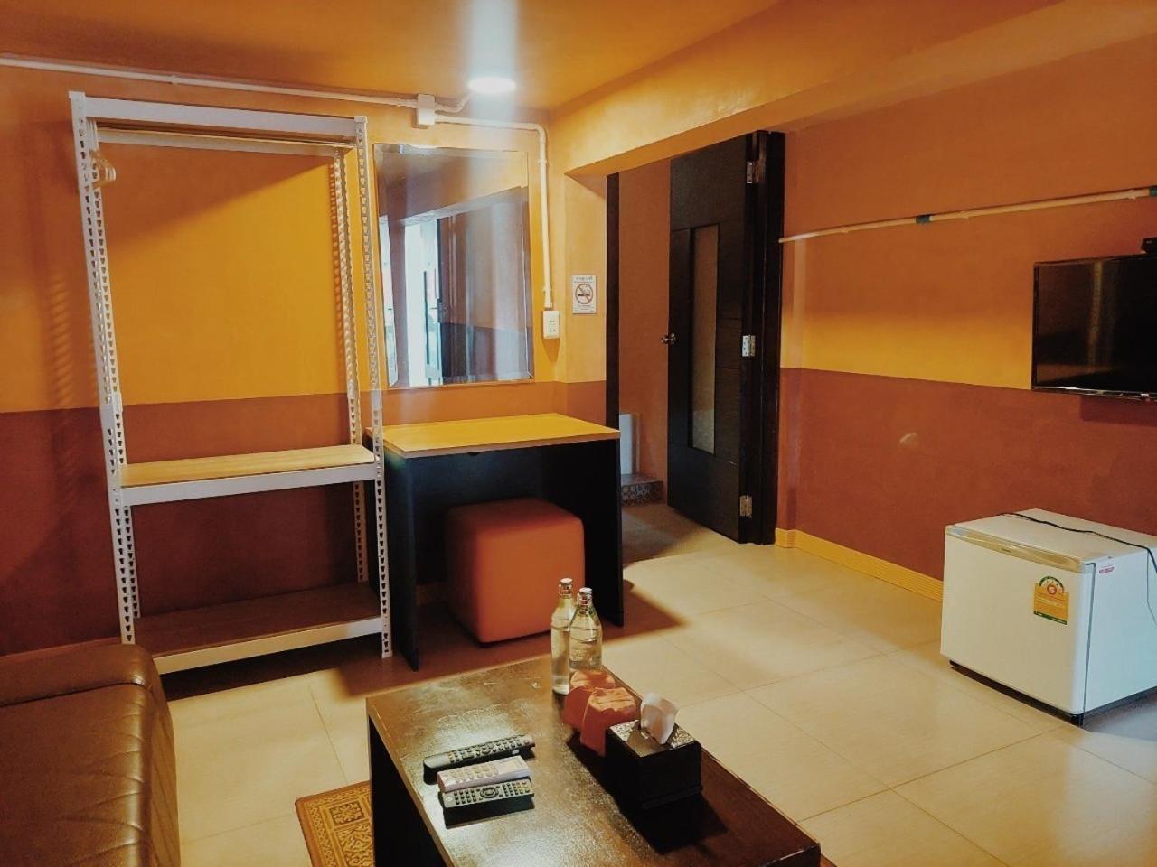 Retro Box Hotel Chumphon Luaran gambar