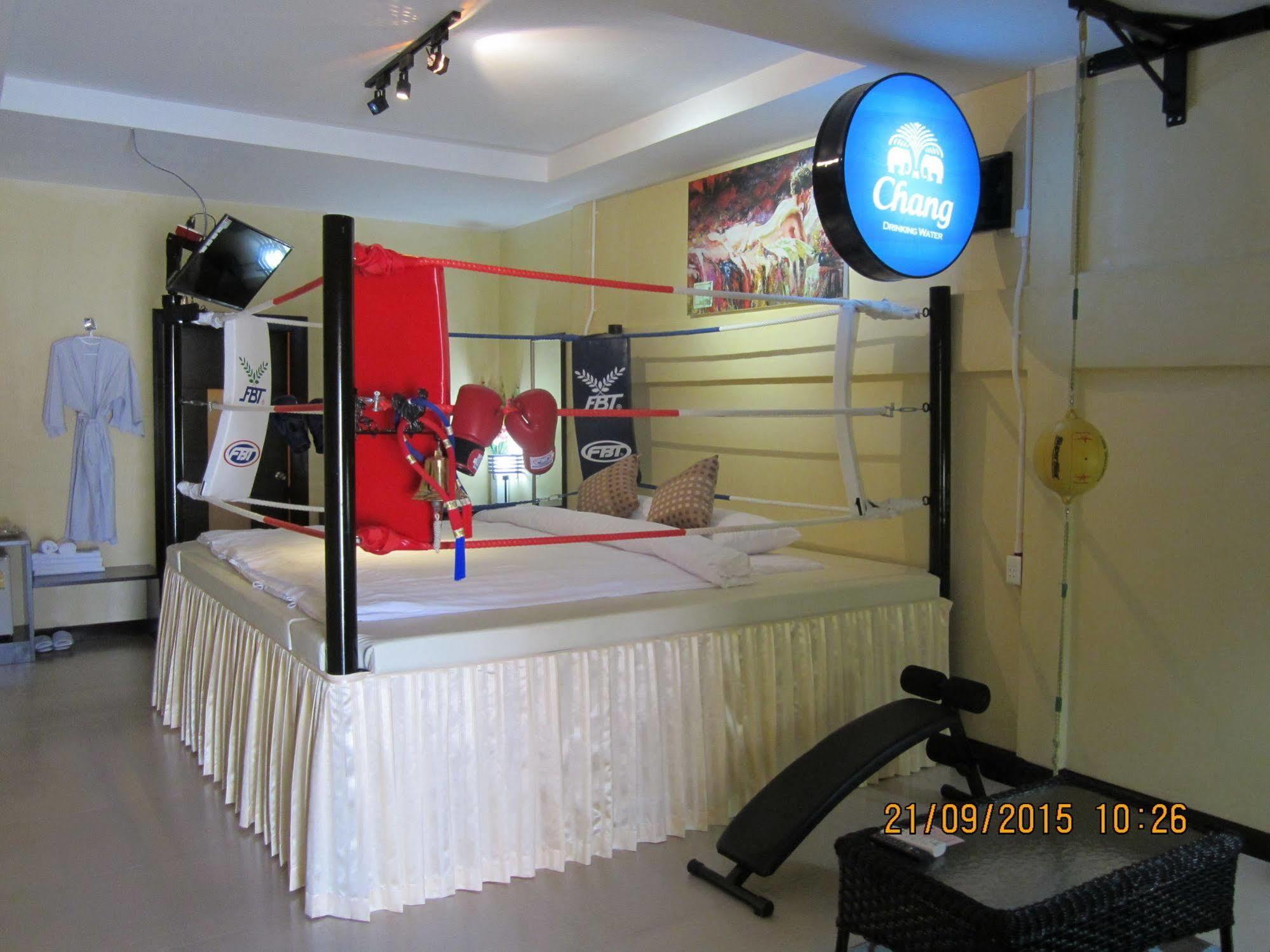 Retro Box Hotel Chumphon Luaran gambar